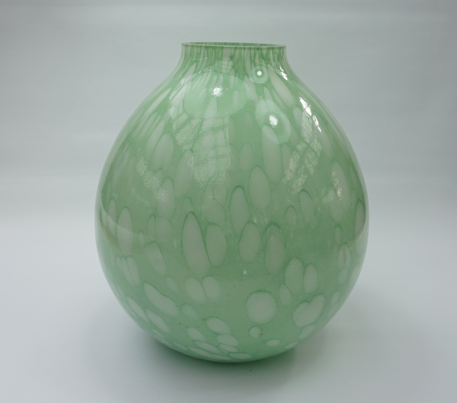Vase-lime-green